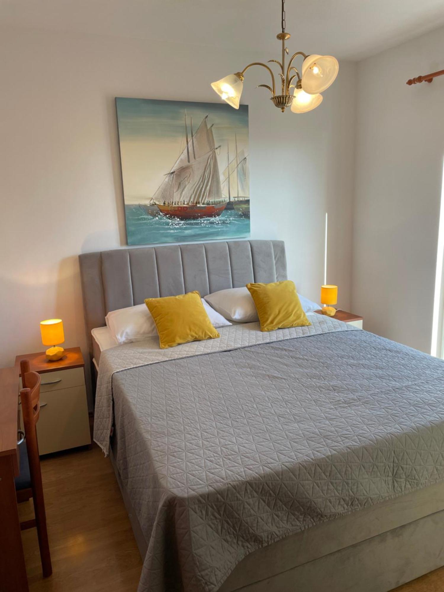 Comfortable Apartment Near The Sea Trogir Exterior foto